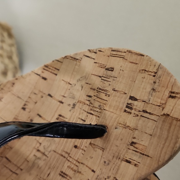 Ralph Lauren Wedge Patent Leather Black Sandals Size 6 Cork - Picture 6 of 6